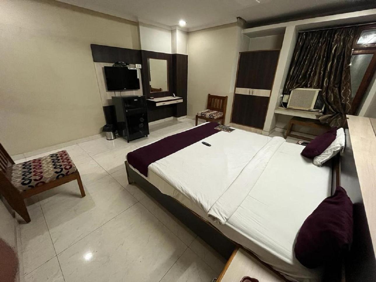 Hotel Anand Jhānsi Exterior foto
